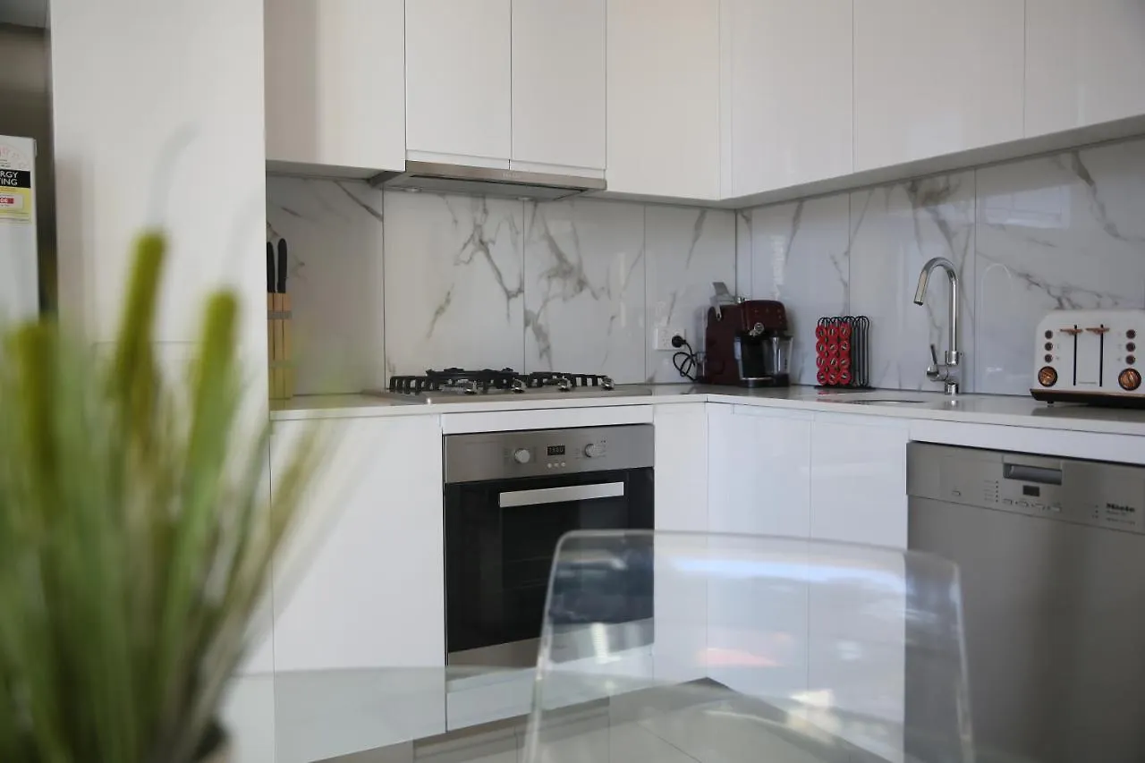 Adelaide Cbd Bluebird Apartment